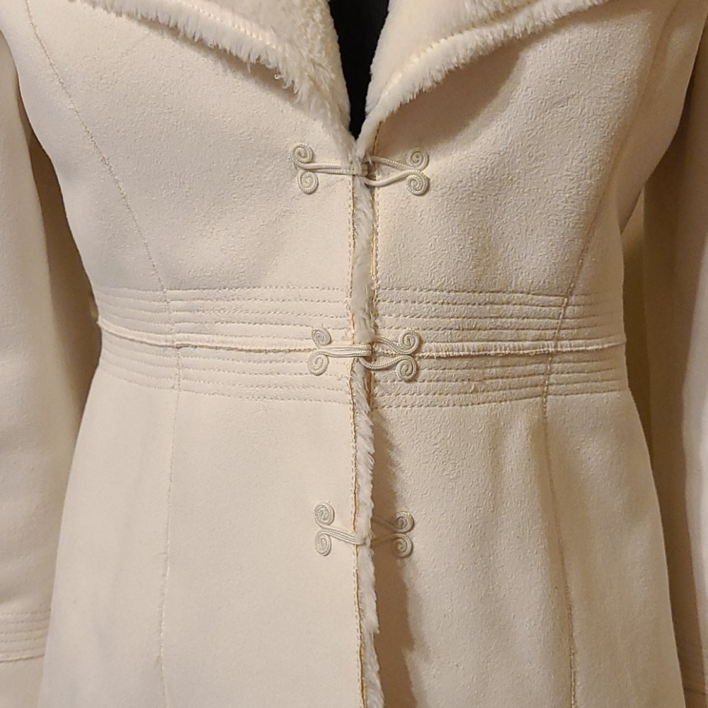 White House Black Market coat - Picture 5 of 16